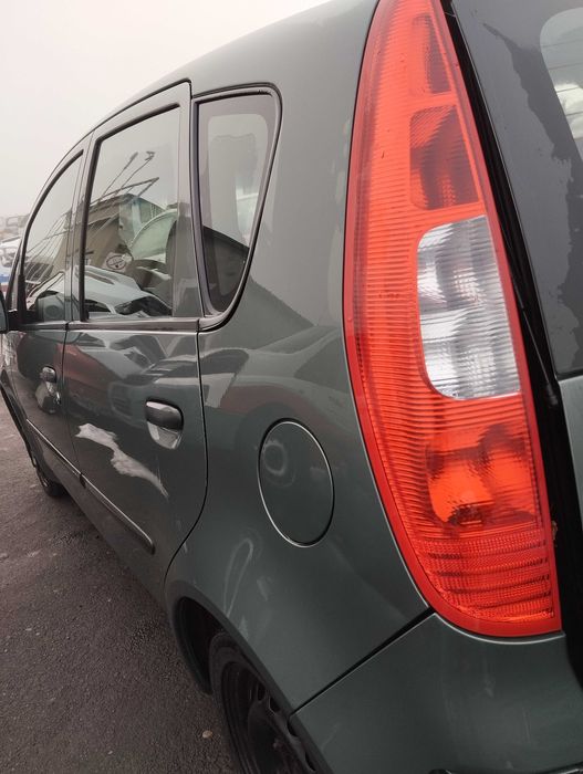 Mitsubishi Colt VI Z30 5D 1.1i 2005r.Lampa tylna lewa.