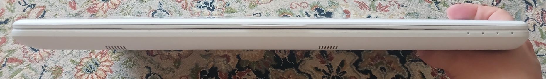 Asus VivoBook X542UF-DM400