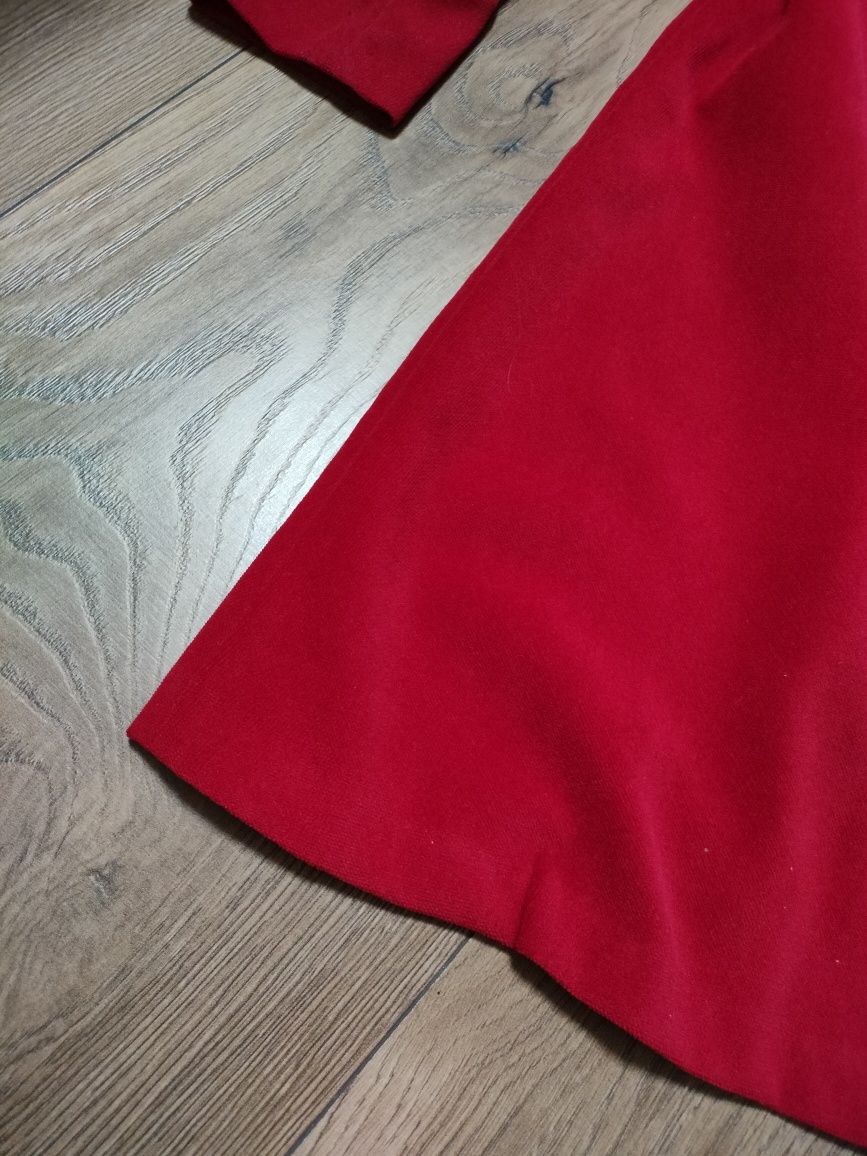 Czerwona sukienka 122-128