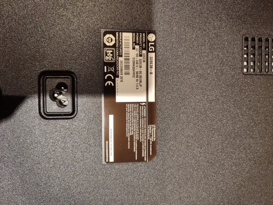 Дисплей LFD LG 32" 32SE3B-B FHD, S-IPS, 350nit, 13mm, 18/7, SuperSign,