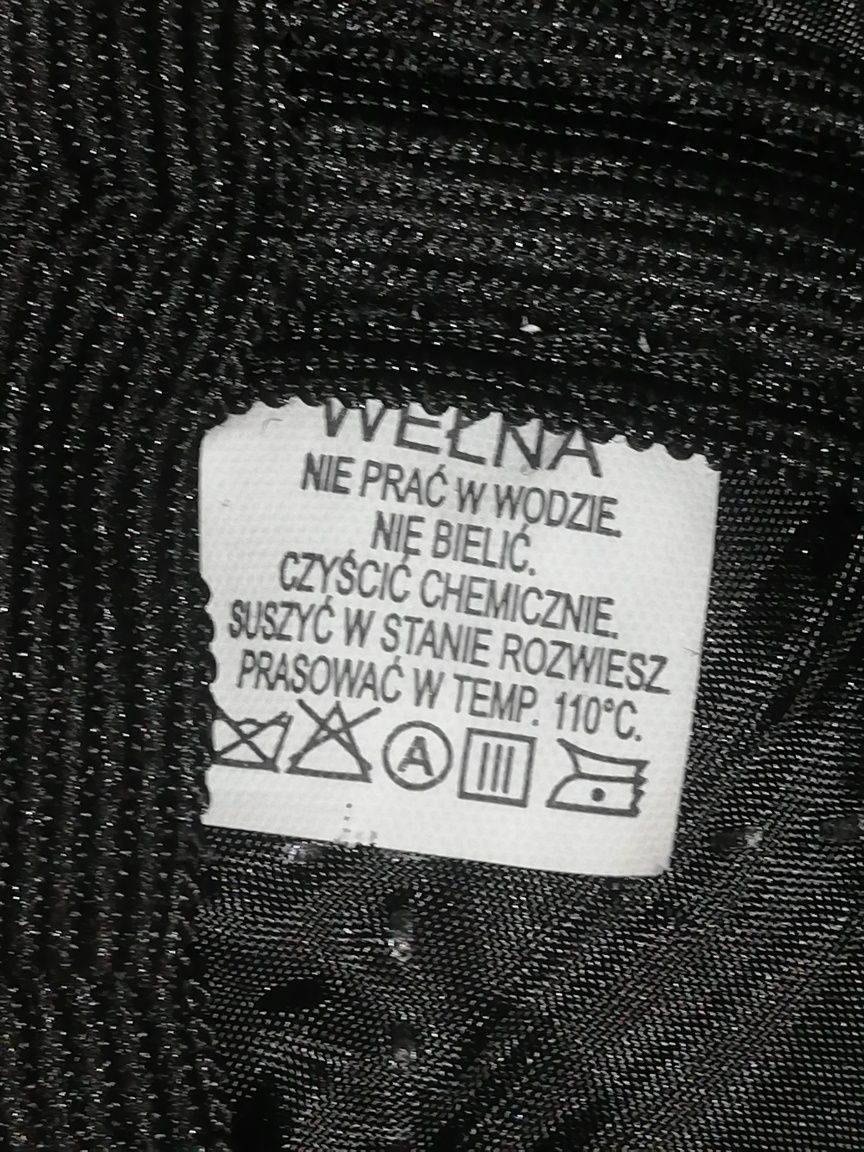 Nowe kaszkiety z wełny, mam tego z 20 sz.