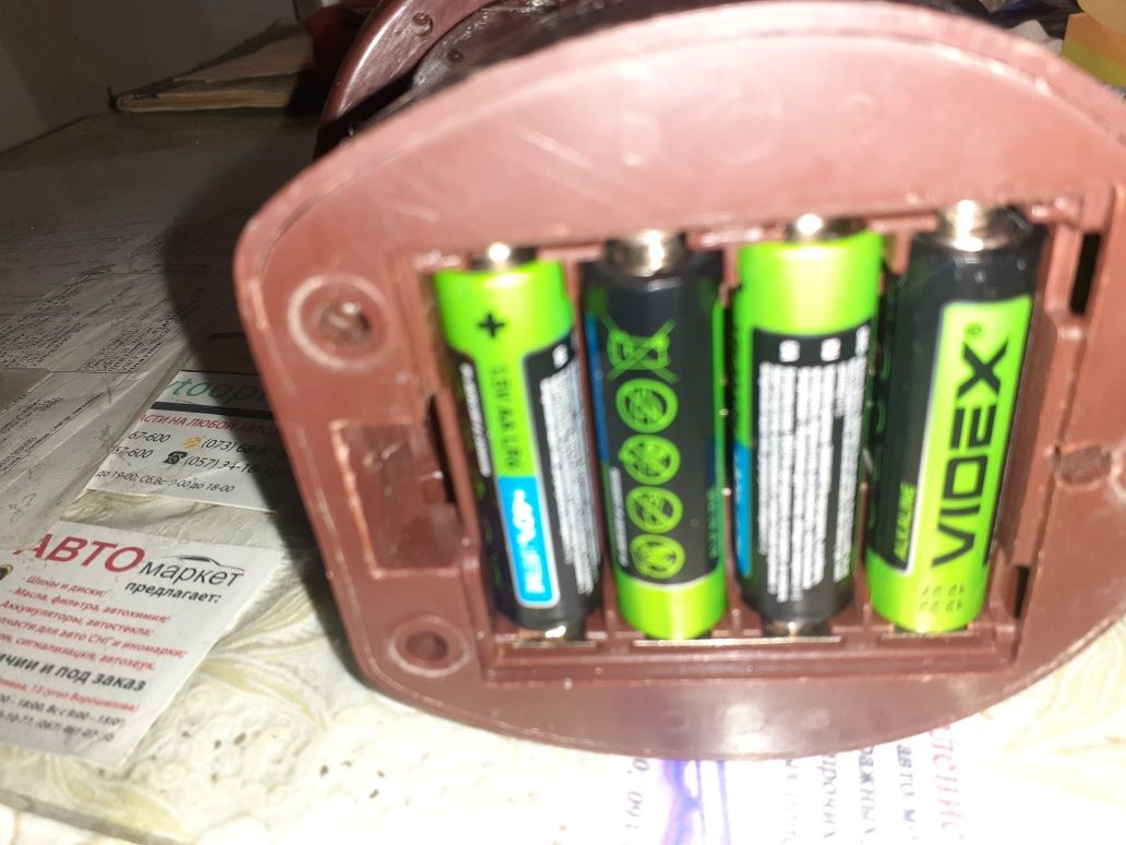 Точилка для олівців на батарейках