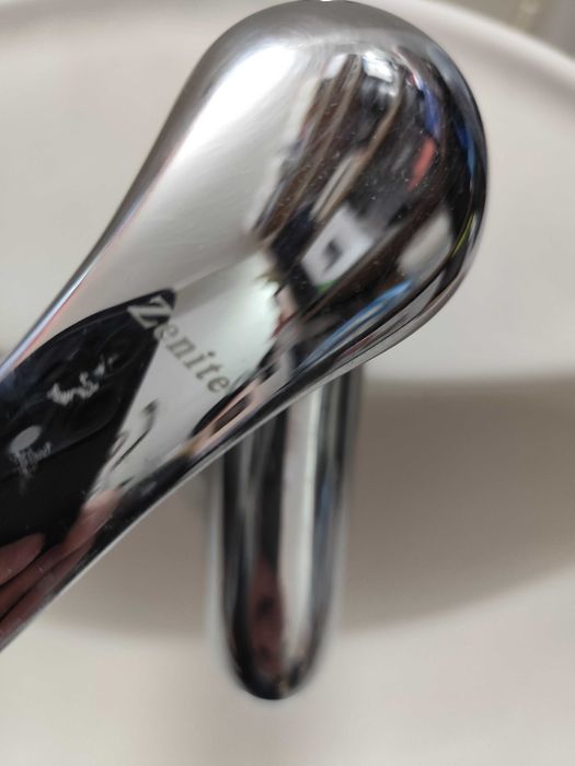 Lavatório de Encastrar Sanitana com misturadora Zenite (Usado)