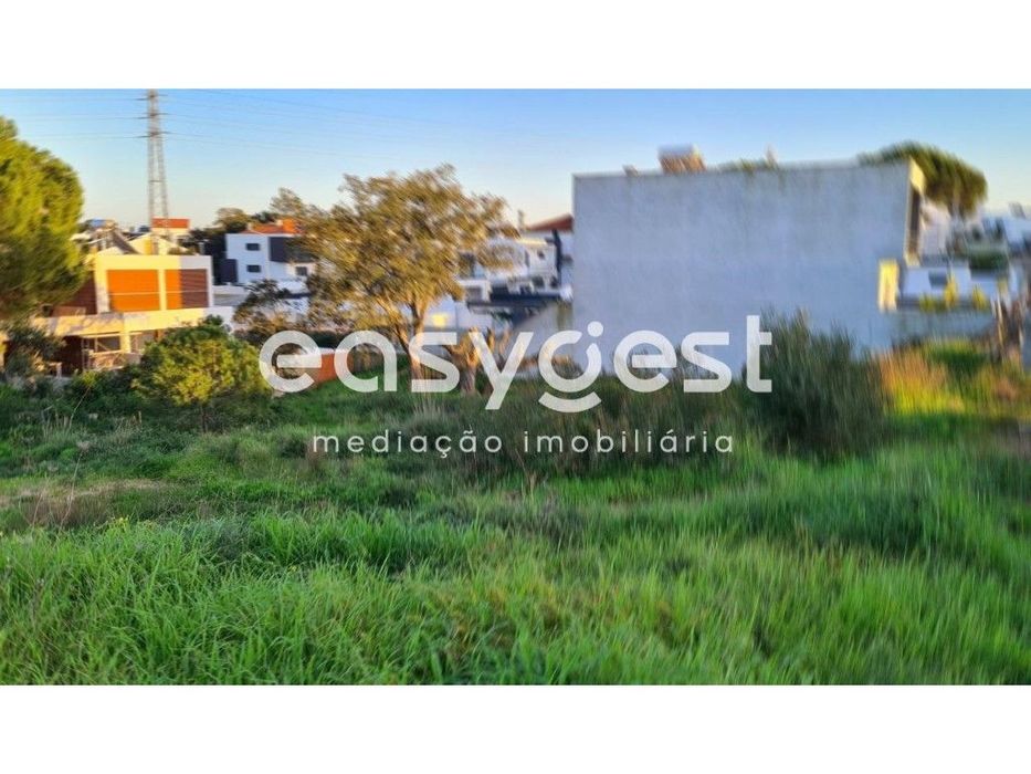 Terreno Quinta da Amizade com projeto aprovado para Moradia T3