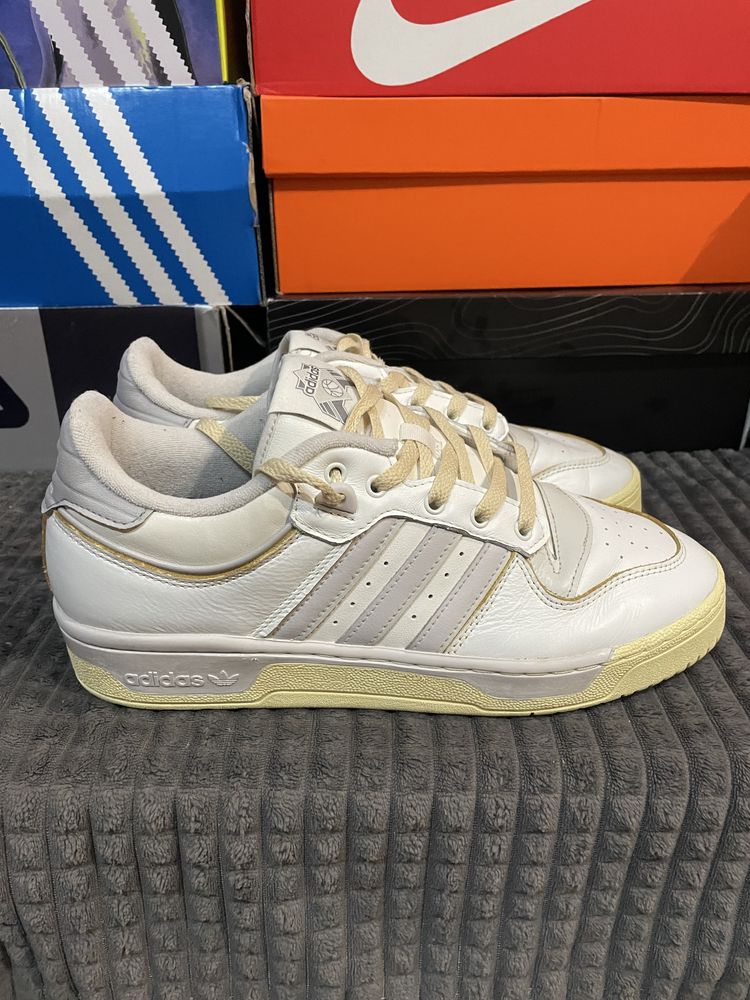 Чоловічі кросівки Adidas Rivalry Low 86 43(27,5см) оригінал