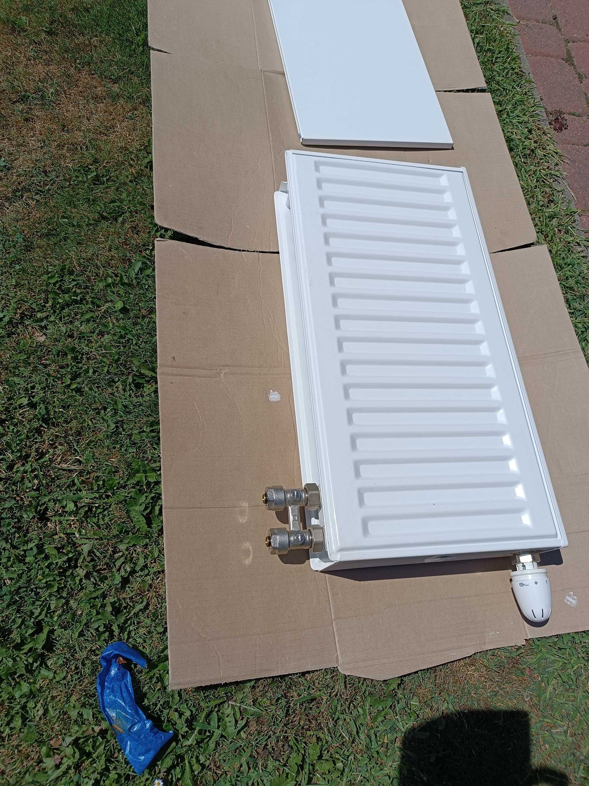 Grzejnik płytowy KERMI V22 300x600