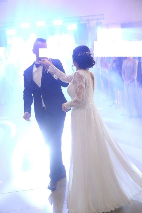 Suknia ślubna (czysta biel) 38/40 +welon