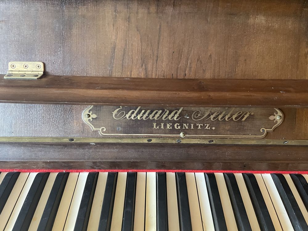 Pianino antyk Edward Seiler