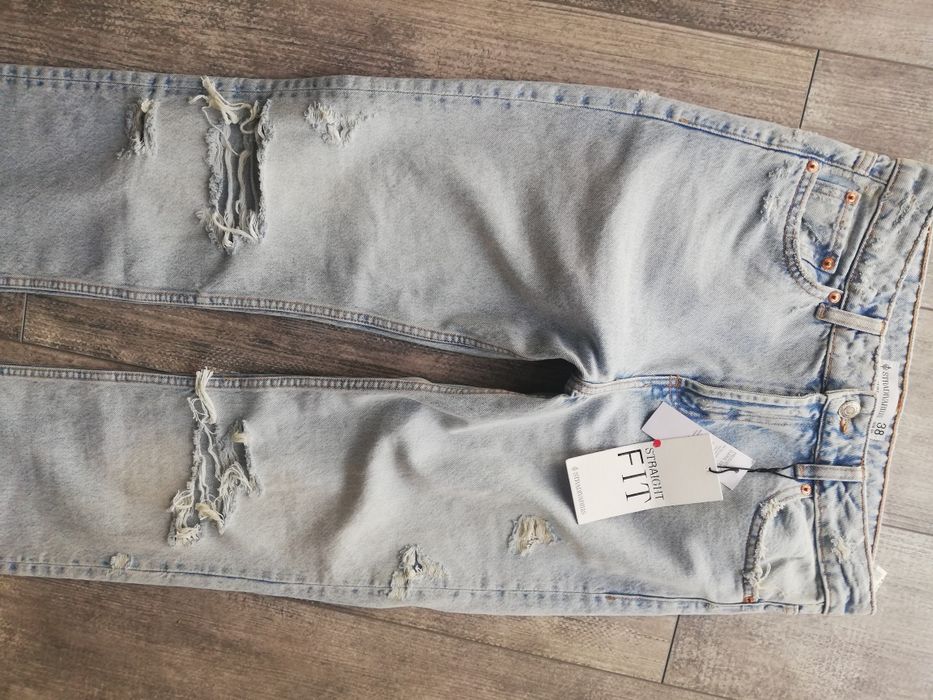 Jeansy Straight Fit stradivarius M