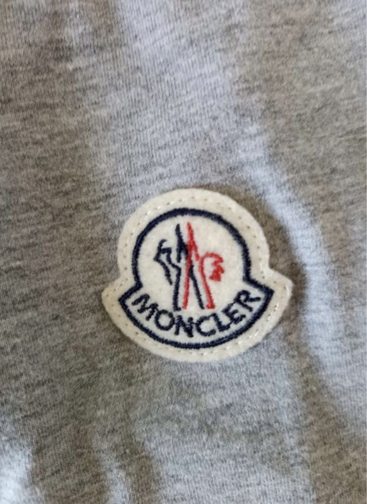 Футболка Moncler