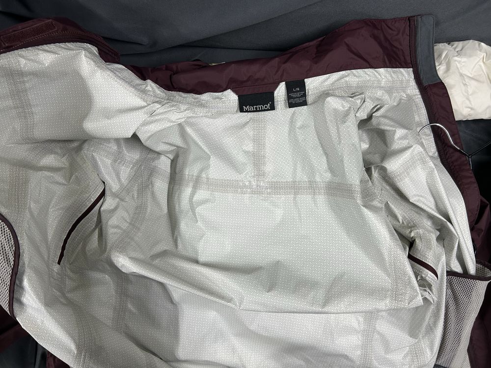 Куртка вітрівка Marmot L жіноча waterproof