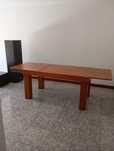 Mesa de jantar com extensor e cadeiras