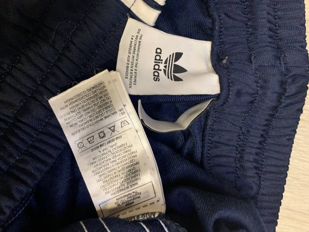 Широкі штани Adidas