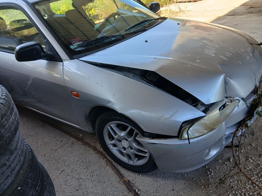 Mitsubishi colt 1.3
