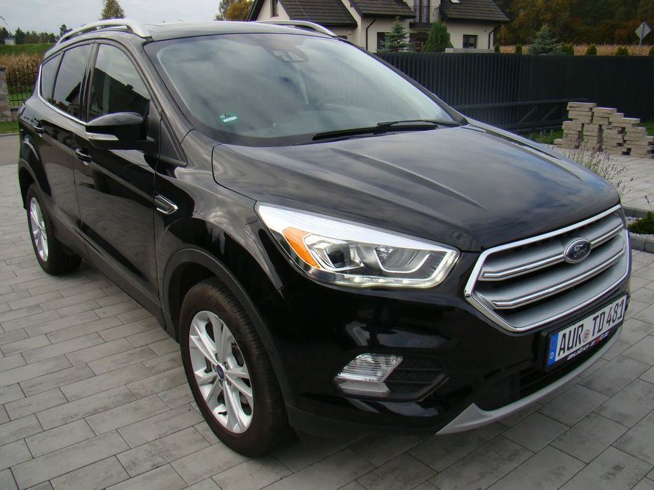 Ford Kuga Światła LED Tempomat Nawigacja Grzana Kierownica Panorama Zadbany