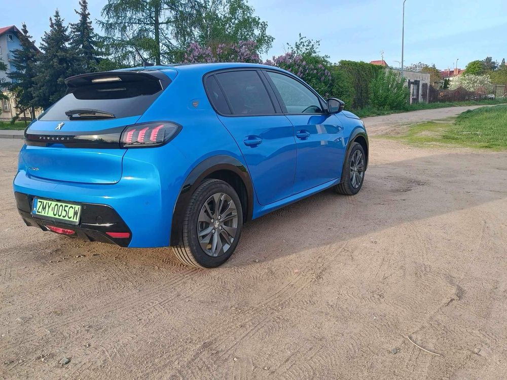 Peugot 208e przegieg 13 tys km