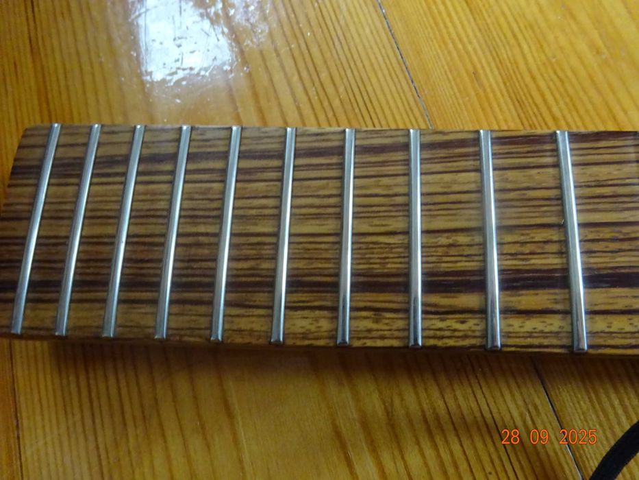 Telecaster gryf lutniczy (naprawdę) , klucze Fender, siodełko kość