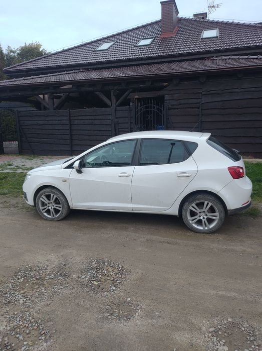 Sprzedam Seat Ibiza 2010r 1.4 benzyna 86. KM