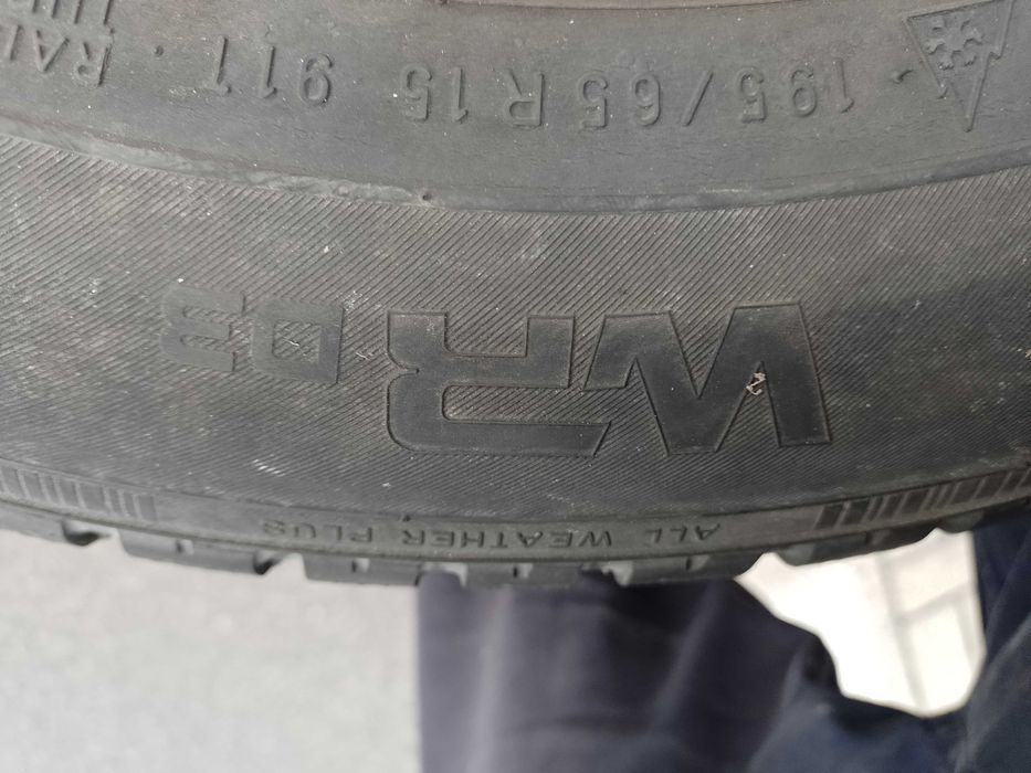 Koła zimowe Volvo_ 15" 5x108 _ felgi stalowe + opony Nokian