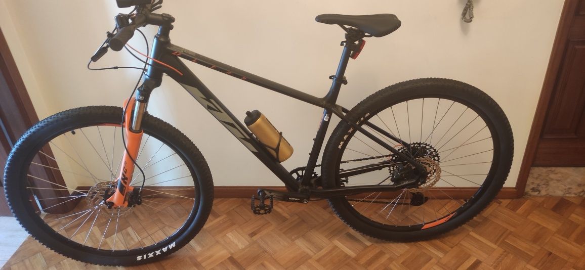 Bicicleta BTT KTM