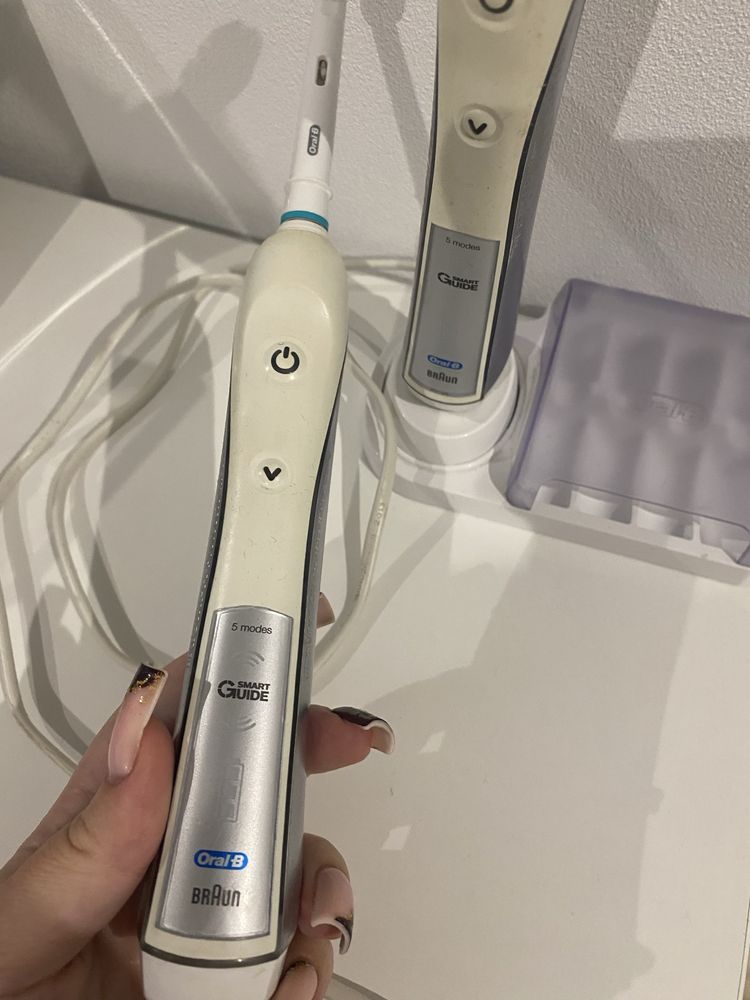 Szczoteczka elektryczna Braun Triumph 5000 Smart