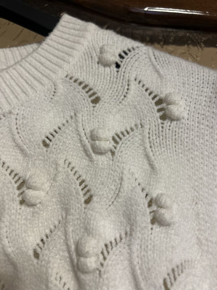 Білий светр, свитер