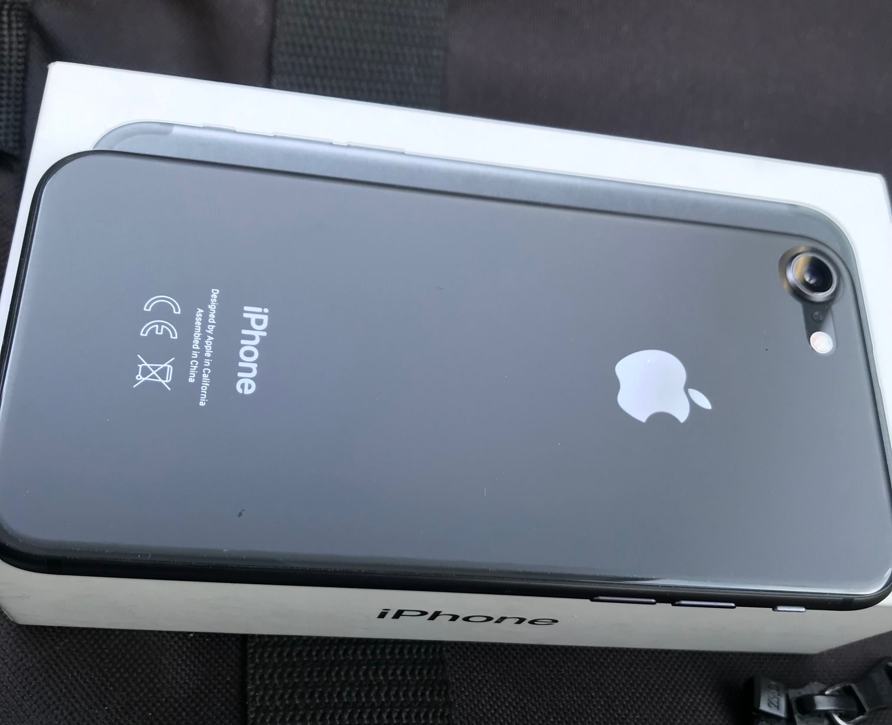 Bardzo ładny iPhone 8 , 100% bat