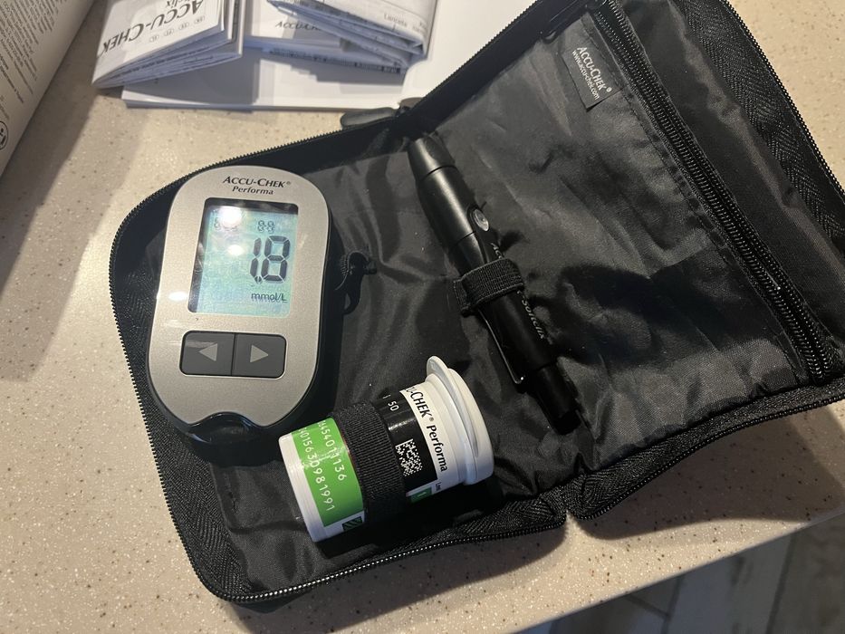 Глюкометр Accu-chek Performa