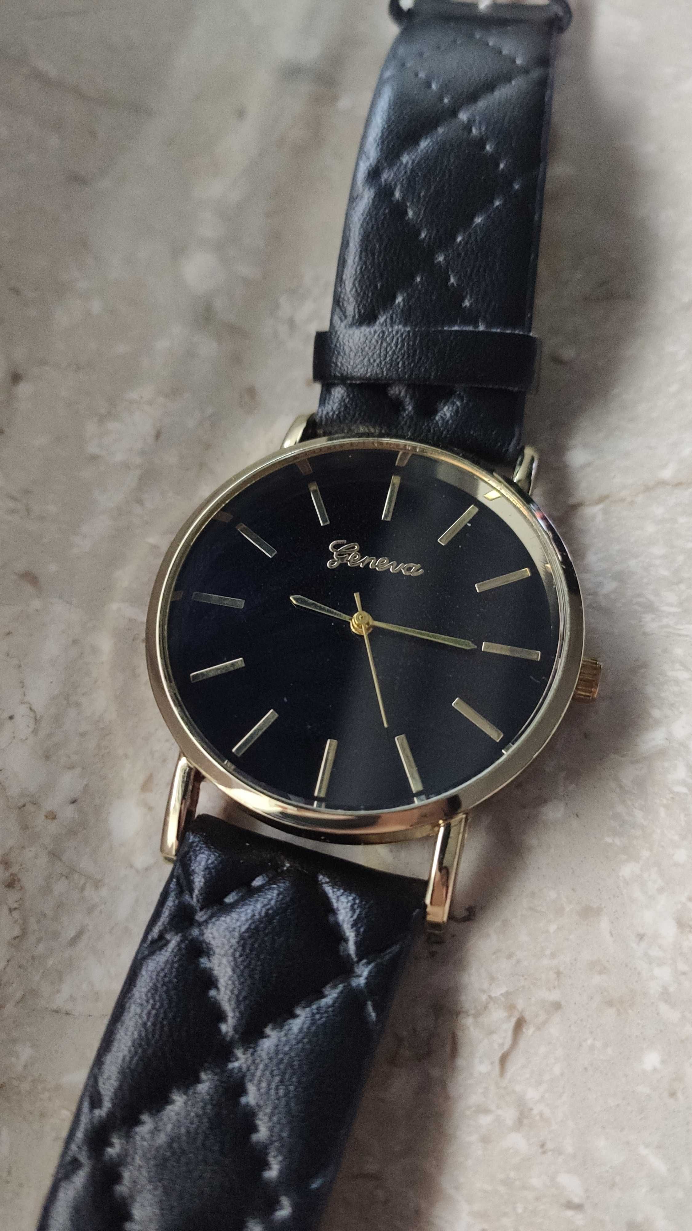 Czarno-złoty zegarek