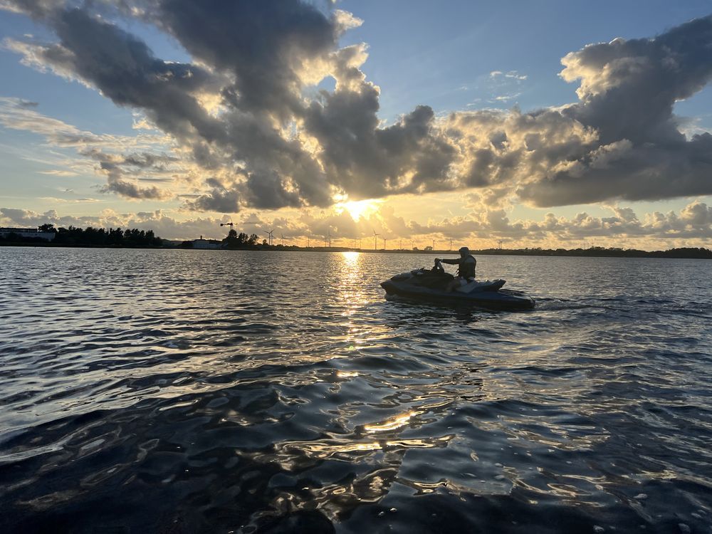 Wypożyczalnia skuterów wodnych wynajem skuterów wodnych Chałupy jetski