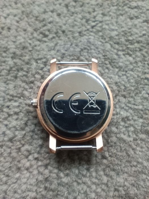 Продам часи.  womens