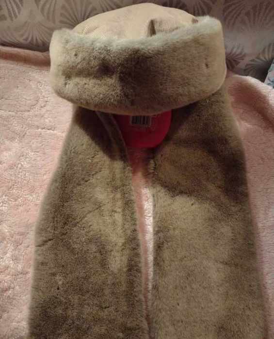 Zestaw: Futrzana czapka zimowa + szal z Londynu