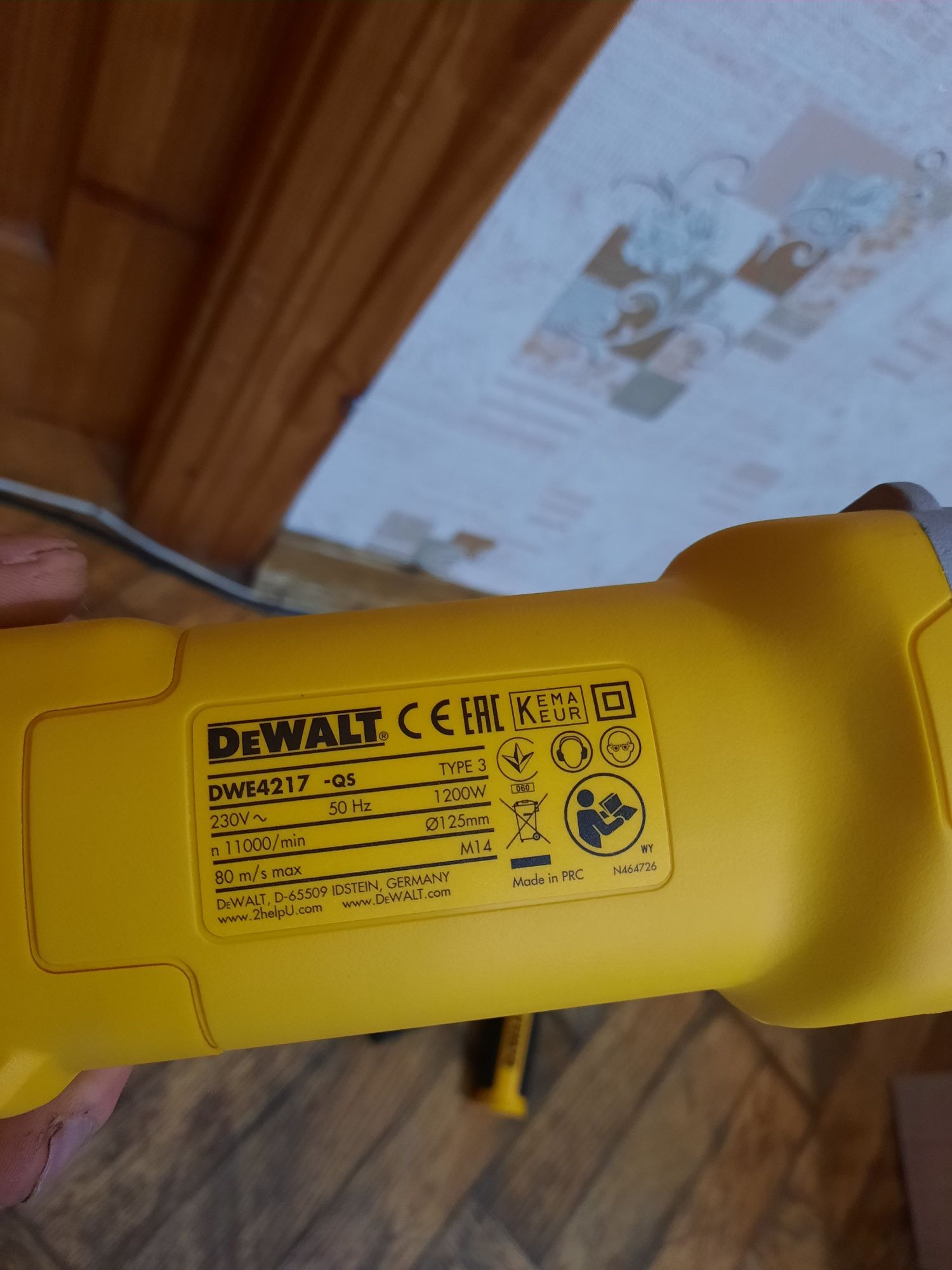 Стан нової,оригінал!!Болгарка DeWALT DWE4217,1200вт,круг 125 мм