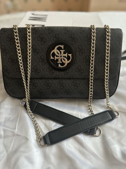 Продам сумку guees