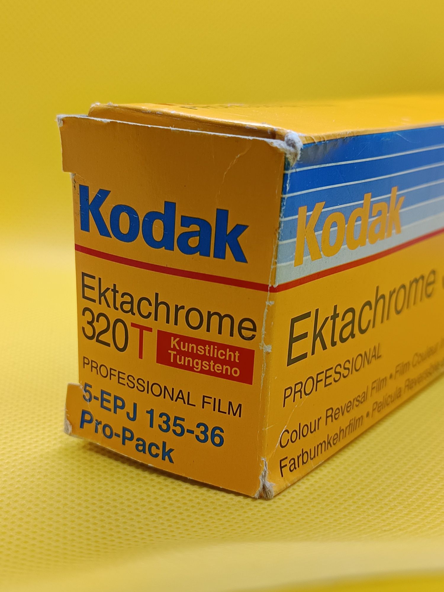 Caixa de 5 rolos fotográficos Kodak Ektachrome 320T (35mm)