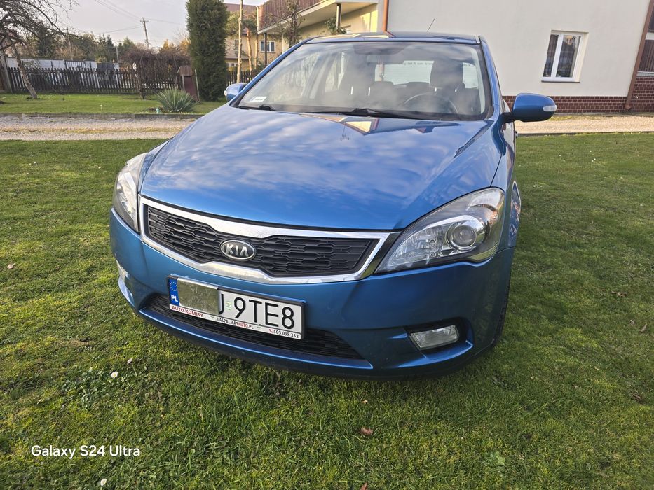 Zadbane  kia ceed 1.4 b. Po lift