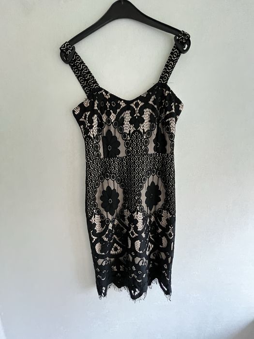 Сукня з мереживом