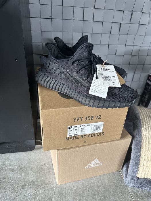 Yeezy boost 360 v2 onyx 44 2/3