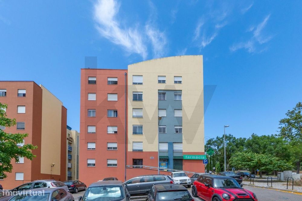 Apartamento T2 para arrendamento em Monte da Caparica