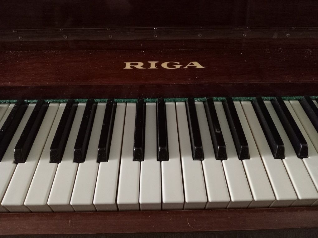 Піаніно Рига в гарному стані
