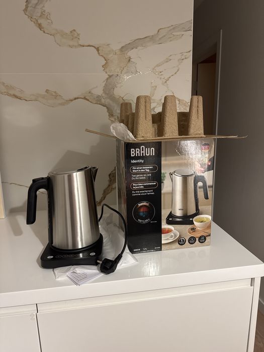 Новий Електрочайник Braun