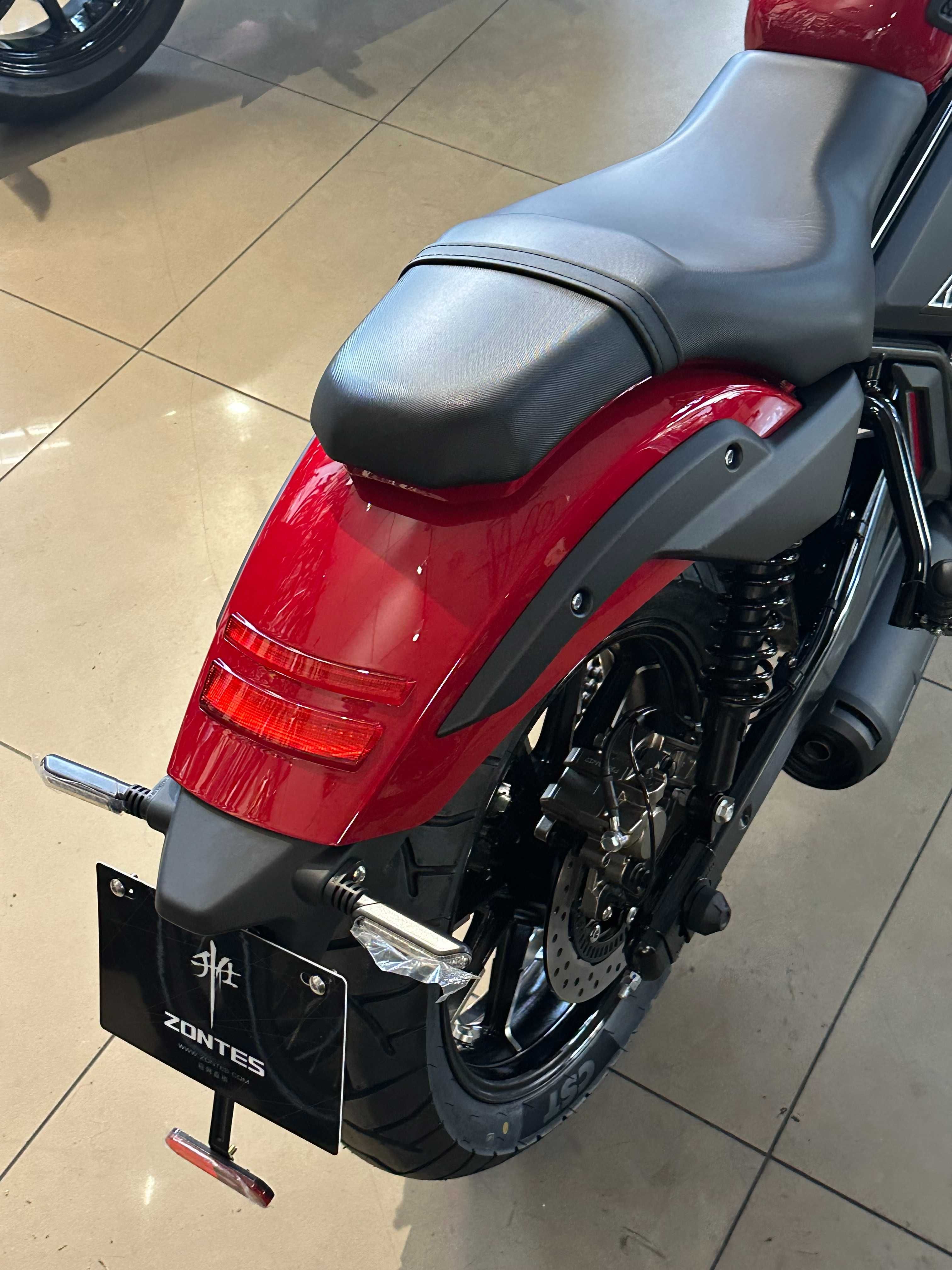 Motocykl Zontes 125 C2