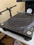 Gira-Discos Stanton STR8-150