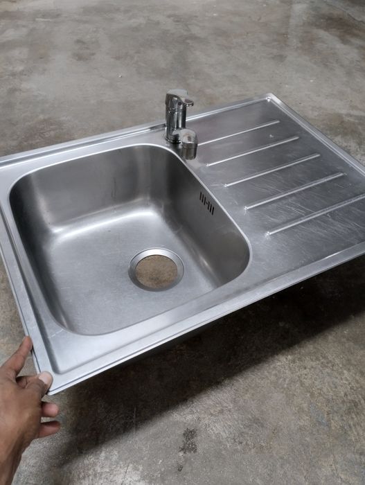 Lava loica com torneira IKEA