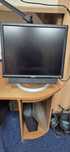 Monitor Dell z głośnikiem.