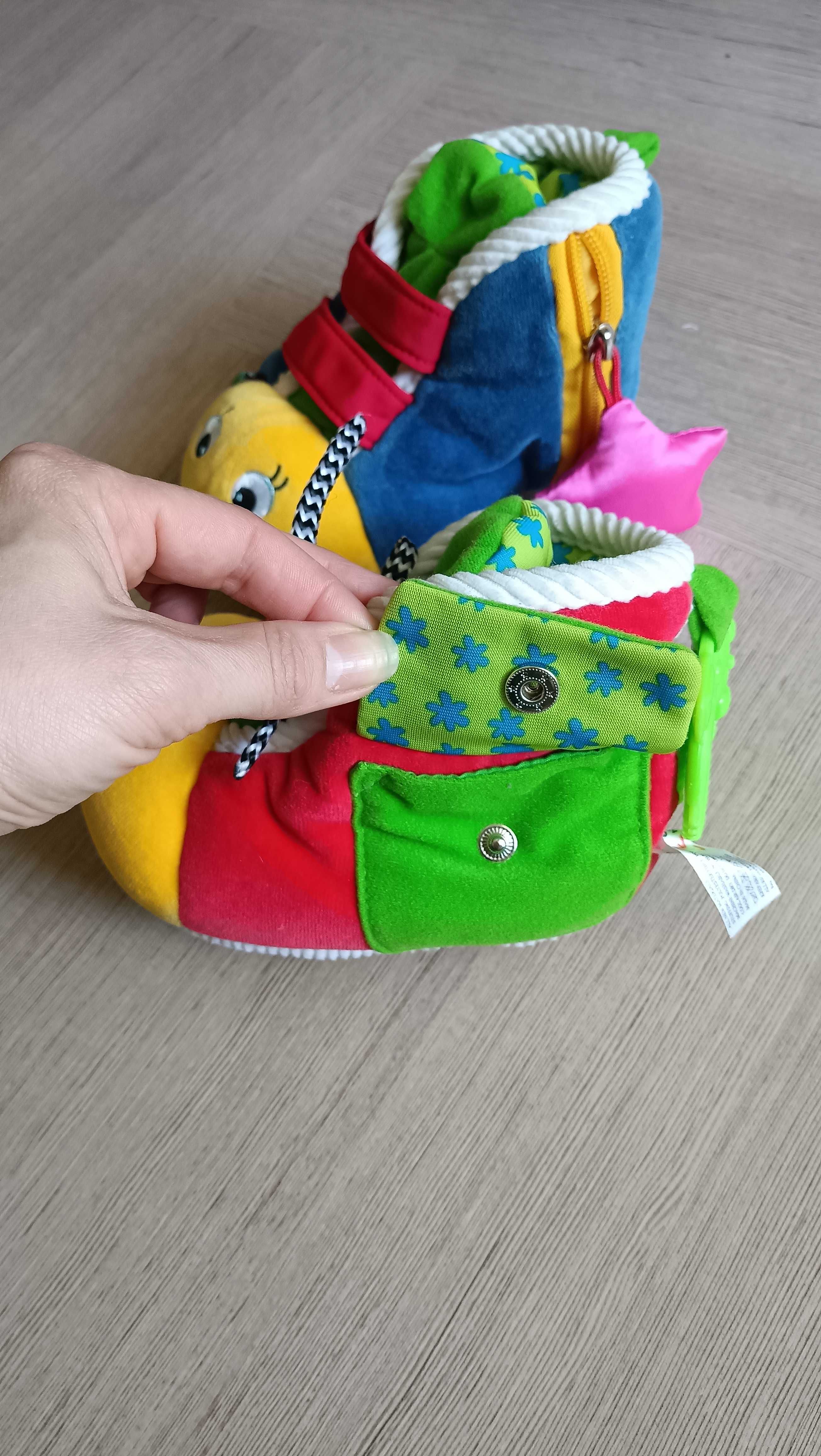 Розвиваюча іграшка шнурівка чоботи кросівки ТМ K's Kids