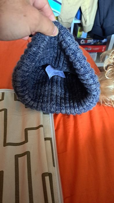 Gorro azul escuro com cinza tam único, e boné
