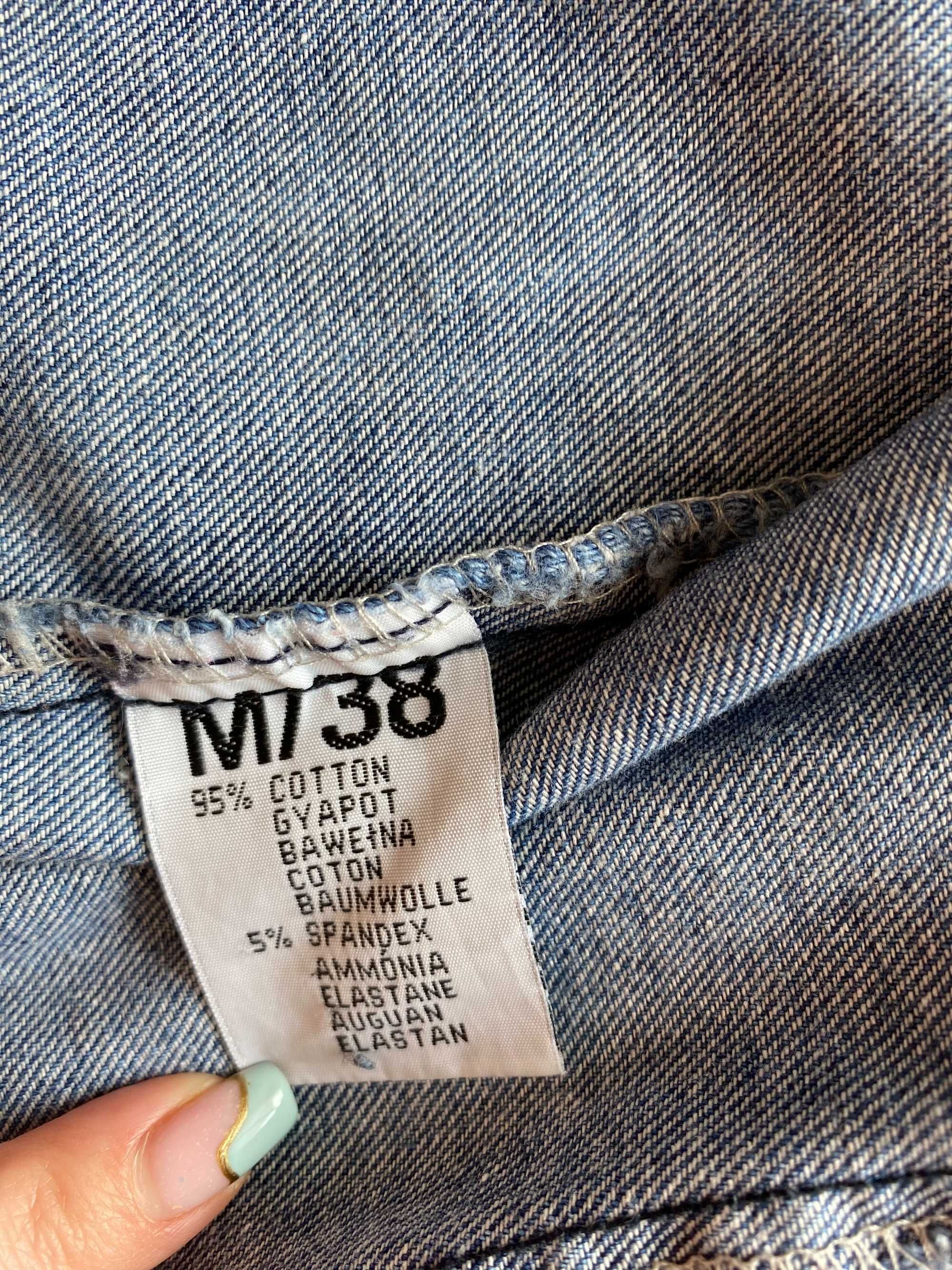 Używana kurtka jeansowa, rozmiar 38