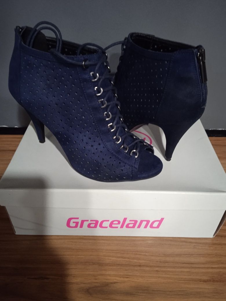 Buty margaretki rozm 39 jak nowe