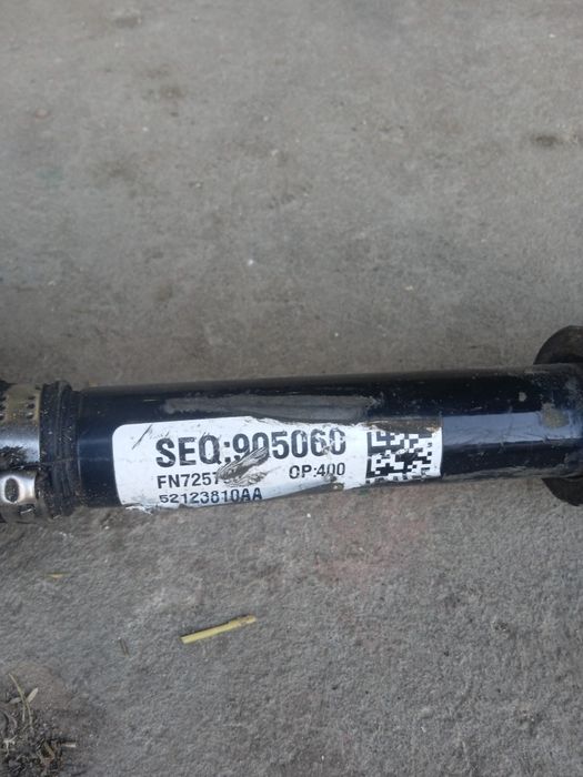 Полувісь шруз джип черокі